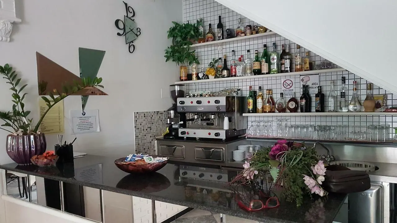 Hotel Eglis ريميني